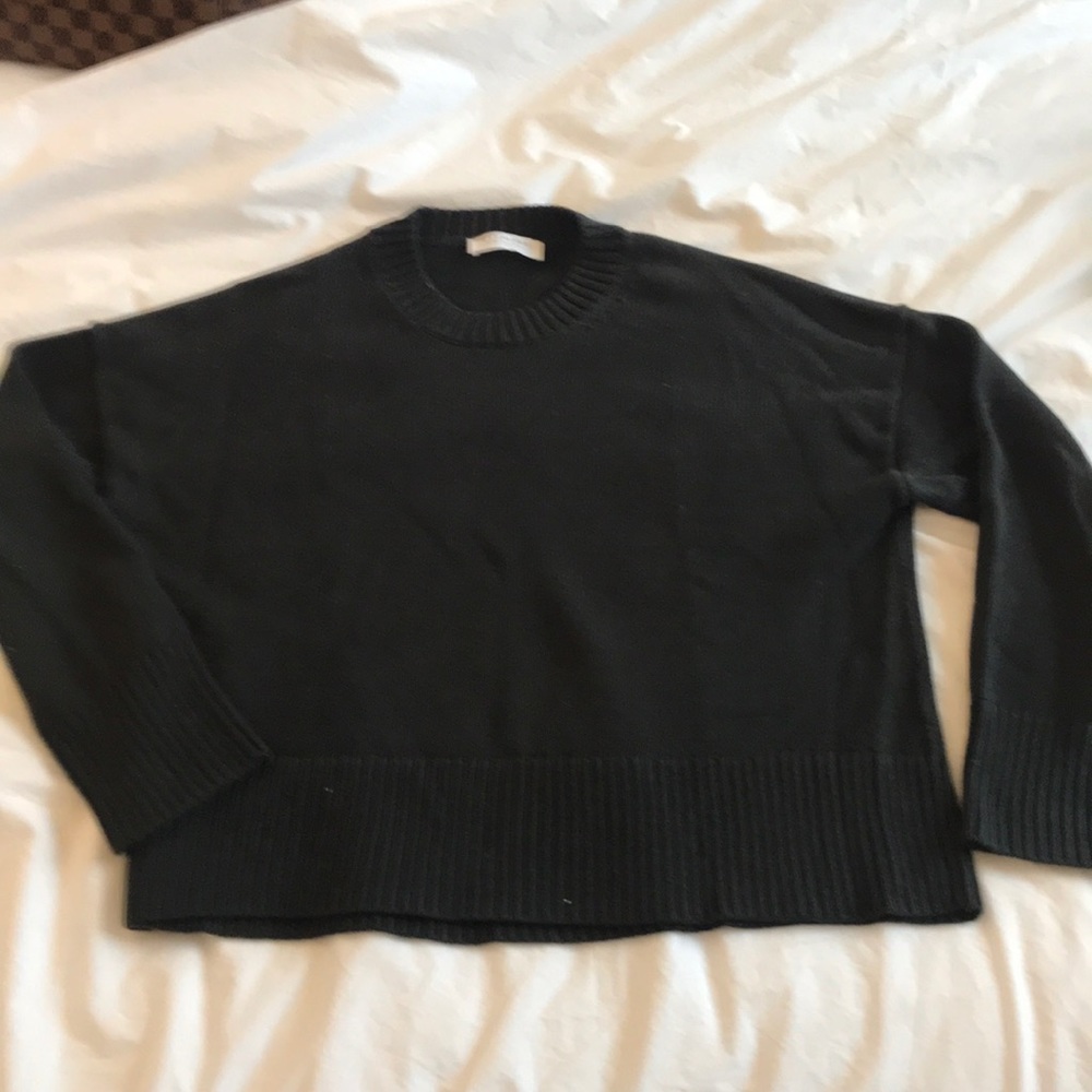 Black cotton Everlane sweater
